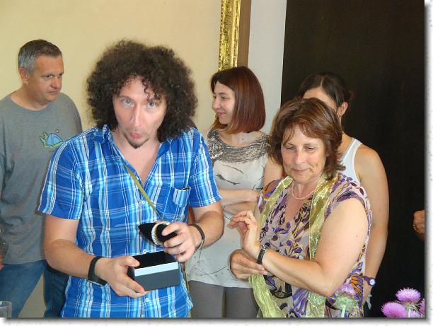 Clicca per scorrere le foto originali ingrandite