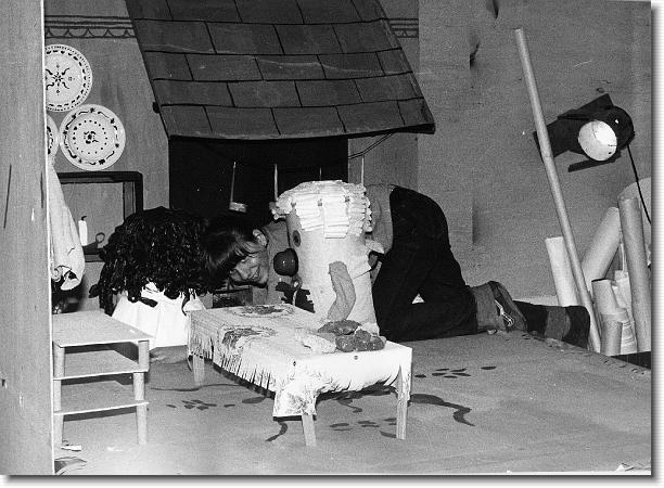 Clicca per scorrere le foto originali ingrandite