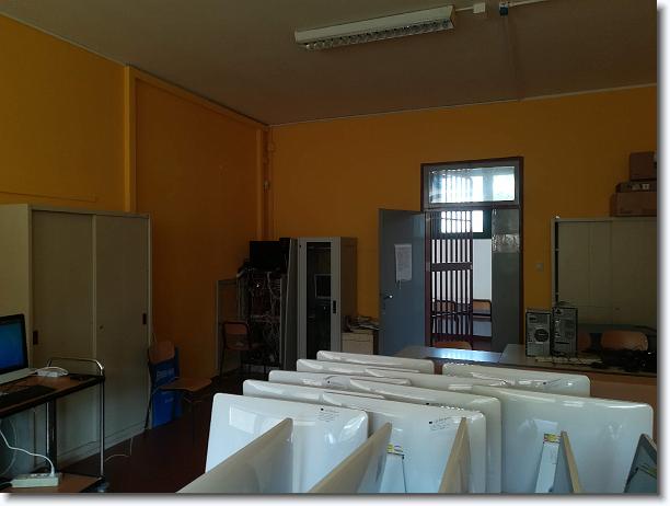 Clicca per scorrere le foto originali ingrandite