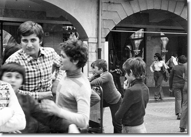Clicca per scorrere le foto originali ingrandite