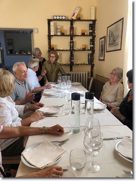 Clicca per scorrere le foto originali ingrandite