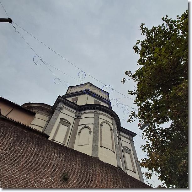 Clicca per scorrere le foto originali ingrandite